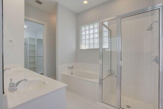 256 San Remo Dr in Jupiter, FL - Building Photo - Building Photo