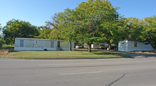 Hacienda Mobile Home Park in Fort Worth, TX - Building Photo - Building Photo