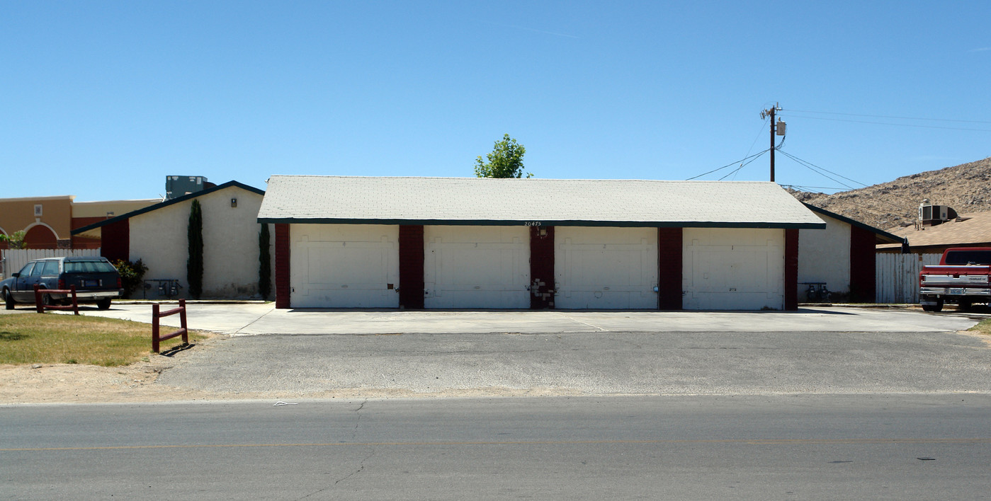 20475 Thunderbird Rd in Apple Valley, CA - Building Photo