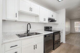 ReNew Bartlett Village in Memphis, TN - Building Photo