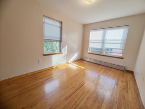 2819 21st Ave, Unit 2 in Astoria, NY - Building Photo - Building Photo