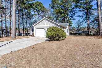 307 White Pine Ct in Midway Park, NC - Building Photo - Building Photo