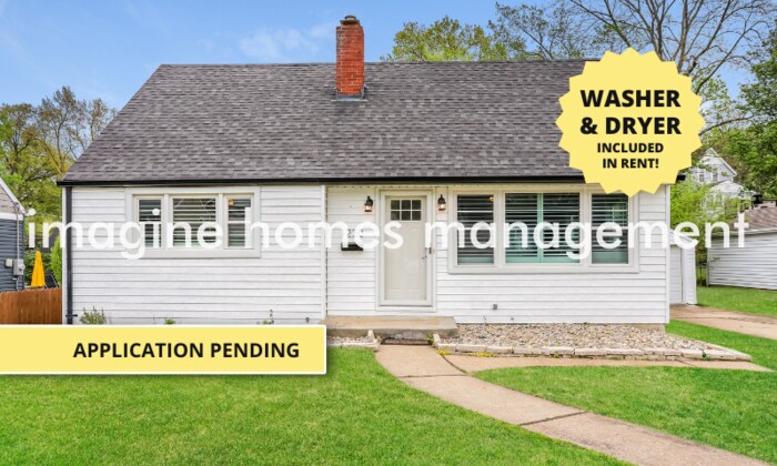 1220 Drayton Ave in Webster Groves, MO - Building Photo