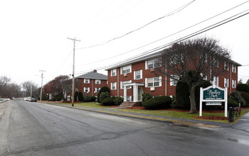 HADLEY PARK APARTMENTS in Lowell, MA - Building Photo - Building Photo