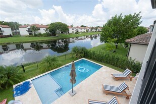 11826 SW 13th St in Pembroke Pines, FL - Building Photo