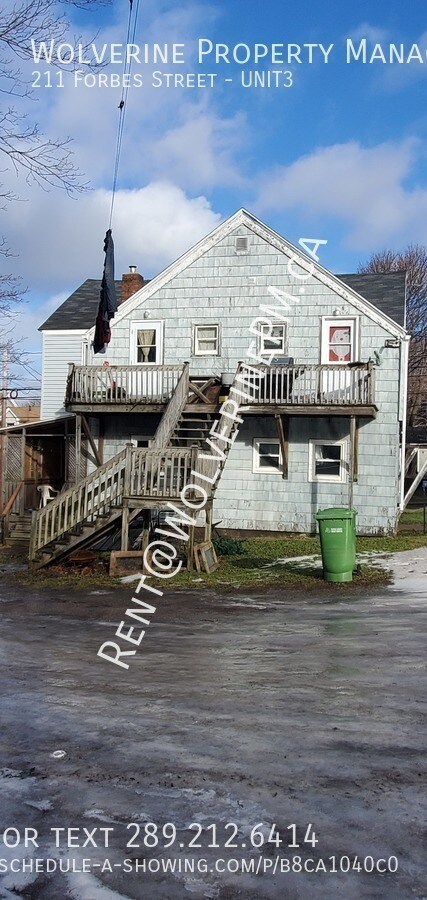 211 Forbes St in New Glasgow, NS - Building Photo - Building Photo