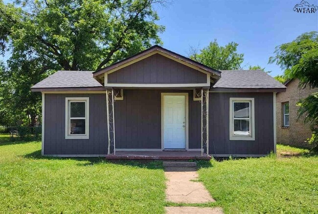 property at 1015 Roosevelt St