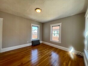 17 Sanborn St in Reading, MA - Building Photo - Building Photo