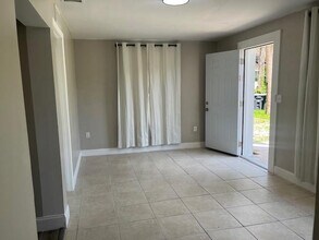 902 Boston Ave in Fort Pierce, FL - Building Photo - Building Photo