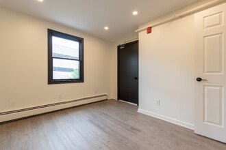 32 Cargill St in Providence, RI - Building Photo - Building Photo