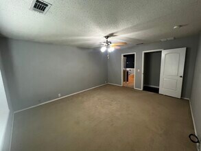 1510 Shady Shores Dr in Glenn Heights, TX - Foto de edificio - Building Photo