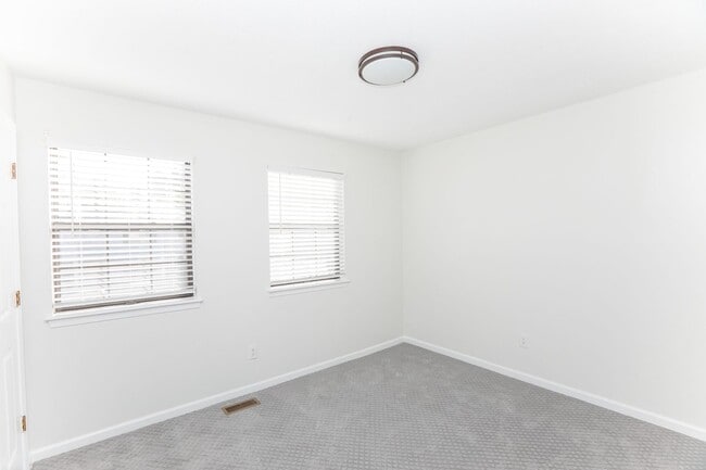 1858 Ferrell Dr in Williamsburg, VA - Building Photo - Building Photo