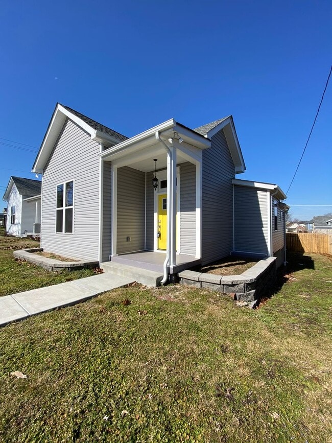 1612 Knowles St in Nashville, TN - Building Photo - Building Photo