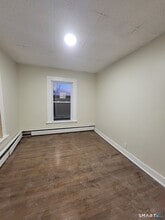 260 Summit St in Windham, CT - Building Photo - Building Photo