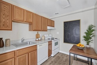 Highland Ridge in Capitol Heights, MD - Building Photo - Building Photo