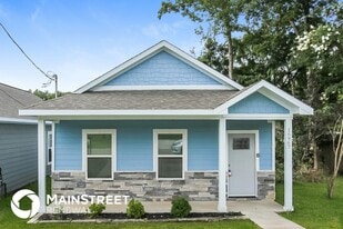 16967 W Ivanhoe St in Montgomery, TX - Building Photo