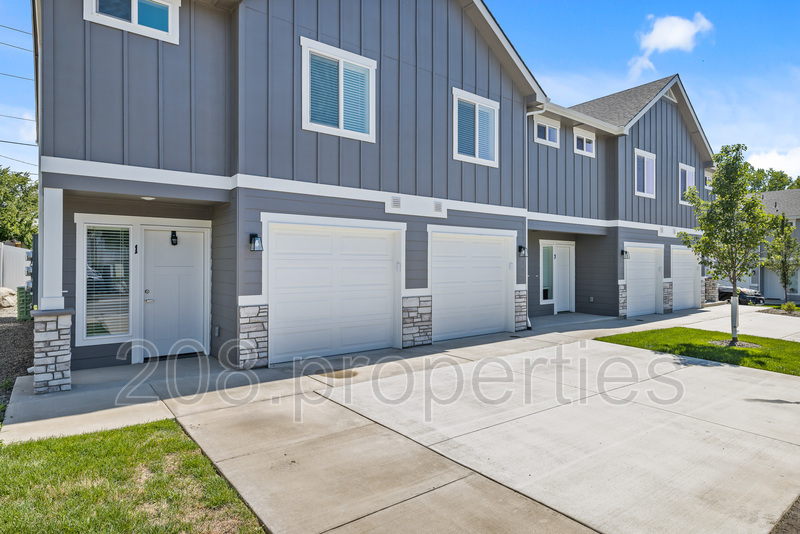 443 2nd Ave in Nampa, ID - Building Photo