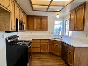 6509 Fuego Way in Elk Grove, CA - Building Photo - Building Photo