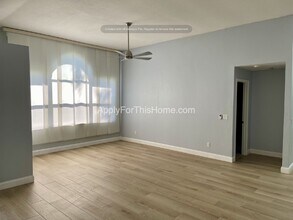 6810 Mirror Lake Ave in Tampa, FL - Building Photo - Building Photo
