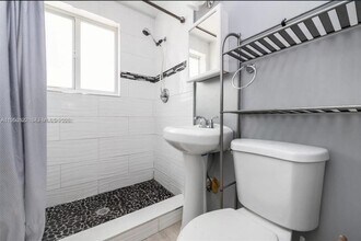 600 12th St in Miami Beach, FL - Building Photo - Building Photo