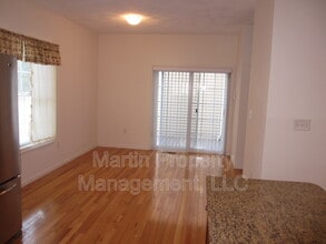2 Blue Jay Cir in Wakefield, MA - Building Photo - Building Photo