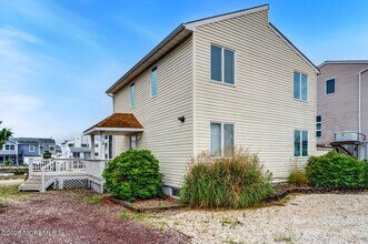 34 Kentucky Dr in Little Egg Harbor Township, NJ - Building Photo - Building Photo