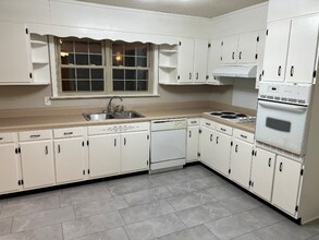 1334 Ely Rd in Chattanooga, TN - Building Photo - Building Photo