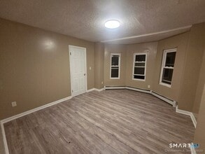 63 Seyms St in Hartford, CT - Building Photo - Building Photo