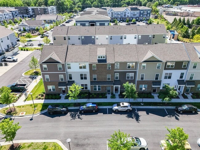 property at 4019 Grand Reserve Ln