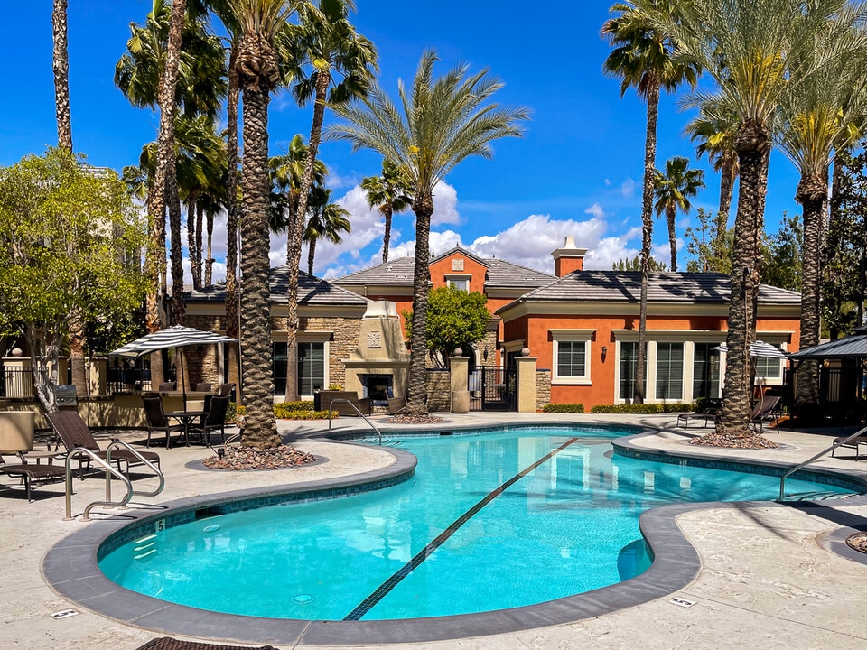 Ridgestone in Lake Elsinore, CA - Building Photo