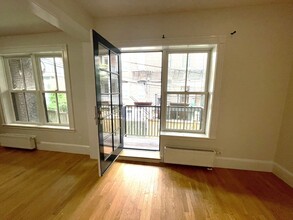 55 Gray St, Unit 2BED HeatWaterFREE in Boston, MA - Building Photo - Building Photo