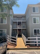 1410 Collegiate Cir in Raleigh, NC - Building Photo