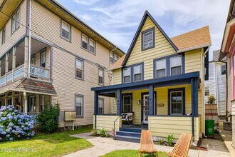 13 Pilgrim Pathway in Ocean Grove, NJ - Building Photo - Building Photo