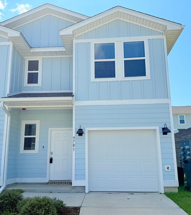 9701 Nature Creek Blvd in Pensacola, FL - Building Photo