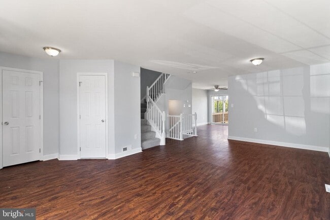 14090 Kramer Pl in Woodbridge, VA - Building Photo - Building Photo