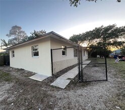 5508-5514-5514 Eighth Ave in Ft. Myers, FL - Building Photo - Building Photo