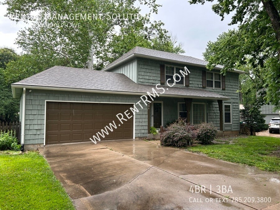 3401 SW Randolph Ave in Topeka, KS - Building Photo