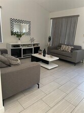 755 Sand Creek Cir in Weston, FL - Building Photo - Building Photo