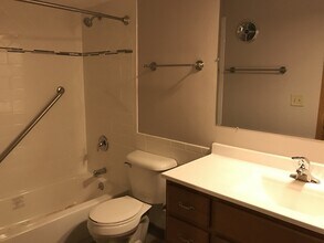 246 N Fowler St in Oconomowoc, WI - Building Photo - Building Photo