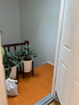 25-28 35th St, Unit 3 in Queens, NY - Building Photo