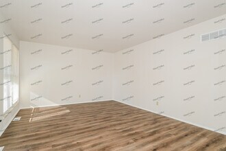 1465 Central Pkwy in Florissant, MO - Building Photo - Building Photo