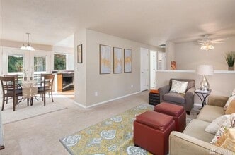 20426 14th Dr SE in Bothell, WA - Foto de edificio - Building Photo