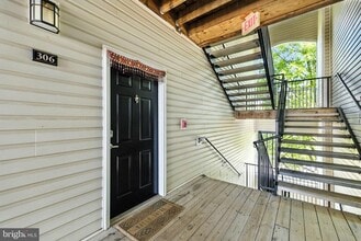 501 Sunset View Terrace SE in Leesburg, VA - Building Photo - Building Photo