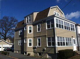 38 Broughton Ave, Unit Apartment 38-B in Bloomfield, NJ - Building Photo
