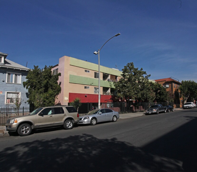 Westlake Arms Apartments in Los Angeles, CA - Building Photo