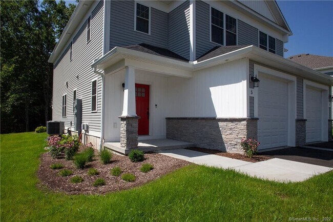 2 Murthas Wy in Granby, CT - Building Photo - Building Photo