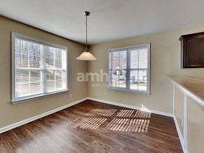 416 Joneshaven Dr in Fuquay Varina, NC - Foto de edificio - Building Photo