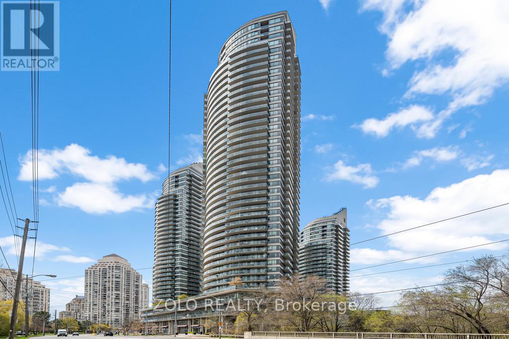 2230-2230 Lake Shore Blvd W in Toronto, ON - Building Photo