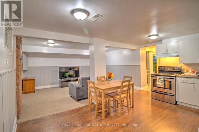 2015 Fontwell Crescent in Mississauga, ON - Building Photo - Building Photo