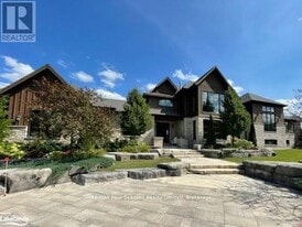 12 Windrose Valley Blvd in Clearview, ON - Building Photo